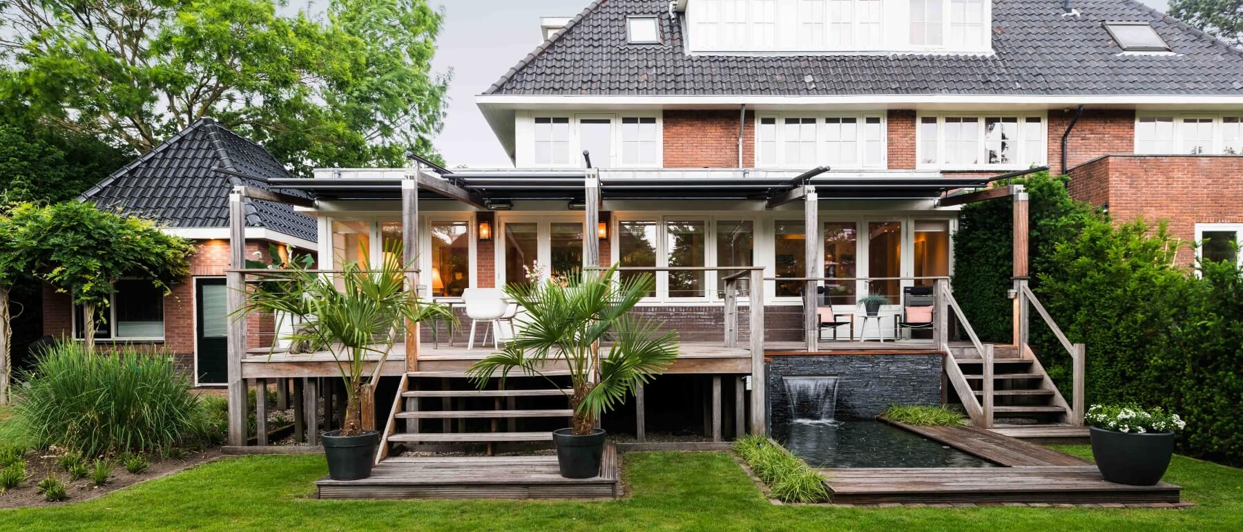 Houten terrasoverkapping met doek