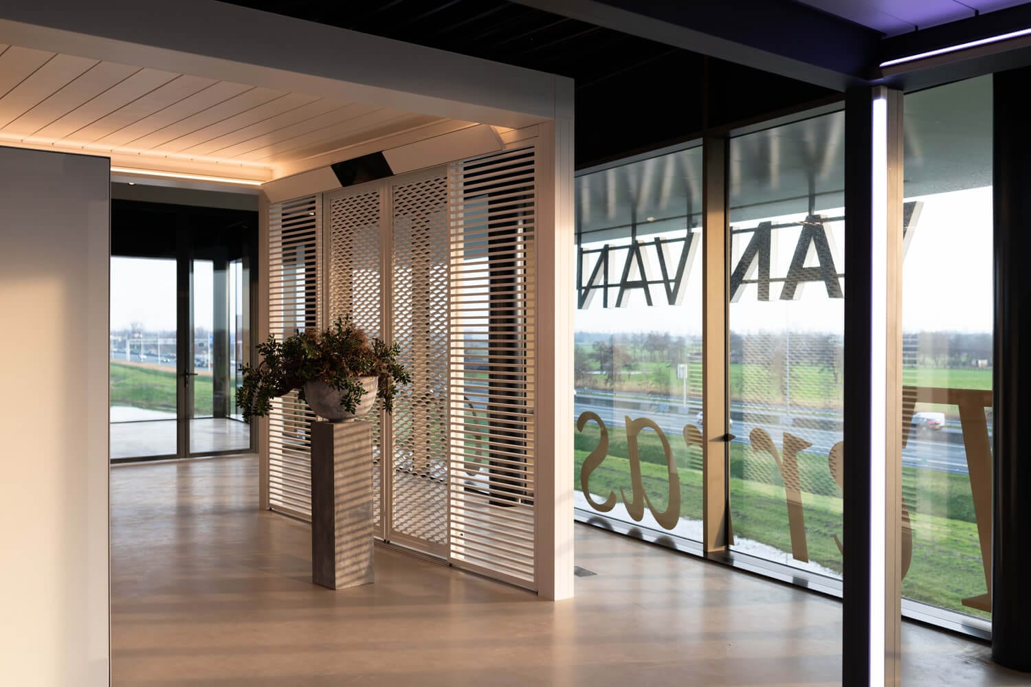 Terrasoverkappingen showroom Van van Ee