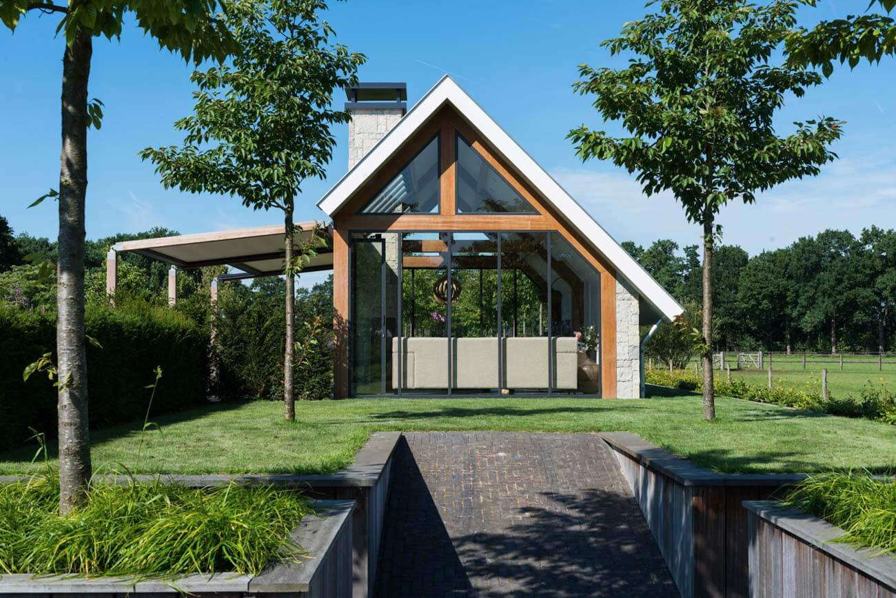 Moderne houten tuinkamer Lunteren