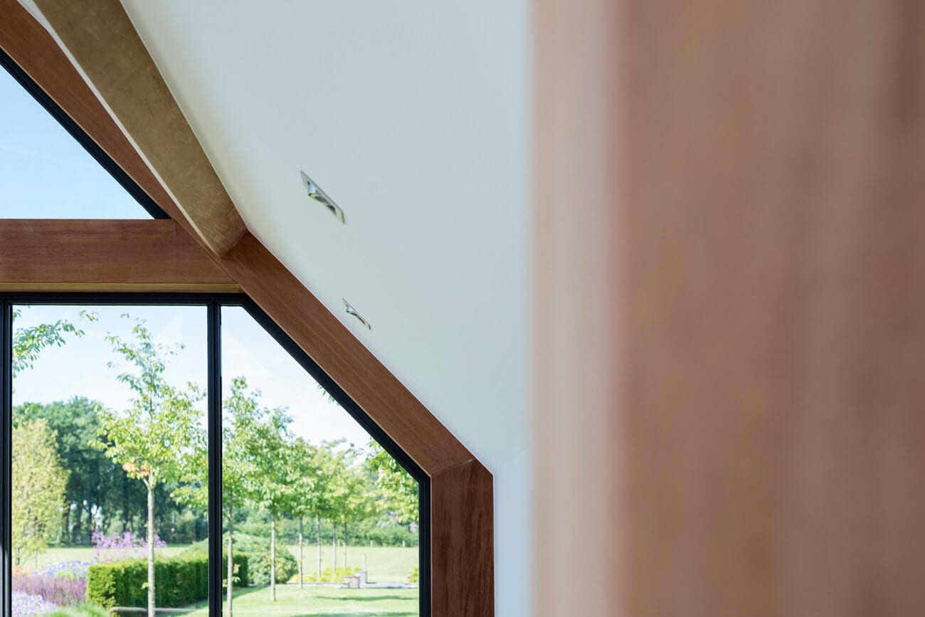 Moderne houten tuinkamer Lunteren